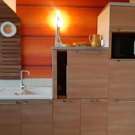 T2 Renove A A 2 Min De La Avec Parking Prive - Fr-1-239-901 Apartament *